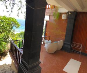 Ein Balkon oder eine Terrasse in der Unterkunft Ogix Cliff Paradise