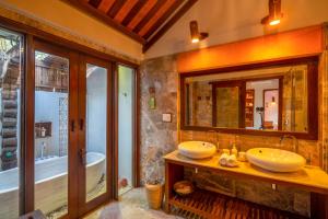 Vannituba majutusasutuses Hoi An Chic - Green Retreat