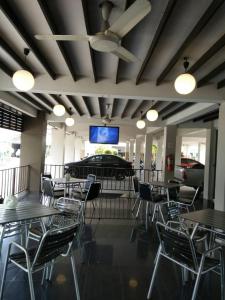 Μια τηλεόραση ή/και κέντρο ψυχαγωγίας στο The Northeast Hotel