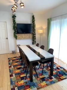 Et tv og/eller underholdning på Fukugi INN 海まで徒歩1分 + 82 billeder