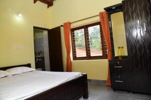 Gallery image of Nature INN Homestay - Hill Top Mountain View & River Access in Sakleshpur