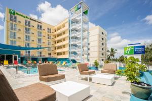 Imagen de la galería de Holiday Inn Express & Suites Nassau, an IHG Hotel, en Nassau