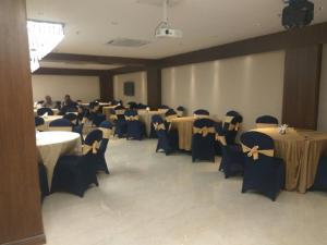 Konferenční prostory v ubytování Hotel Picasso Paschim Vihar Delhi - Couple Friendly Local IDs Accepted