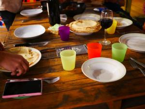 Comida no hostel ou em algum lugar perto