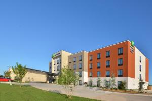 Afbeelding uit fotogalerij van Holiday Inn Express & Suites Oklahoma City Mid - Arpt Area, an IHG Hotel in Oklahoma City