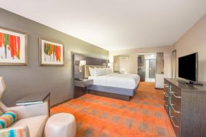 Foto da galeria de Holiday Inn Express Shawnee, an IHG Hotel em Shawnee