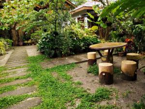 Zahrada ubytování BING-VICE Tourist Inn