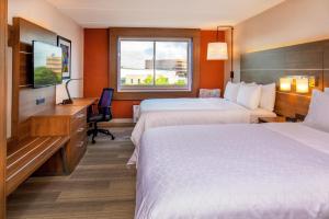Voodi või voodid majutusasutuse Holiday Inn Express Chesapeake - Norfolk by IHG toas