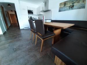 Kuchyň nebo kuchyňský kout v ubytování Alpin Residenz Panoramabahn Kitzbühel