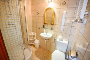 Kúpeľňa v ubytovaní Willa Safona + 37 fotografií