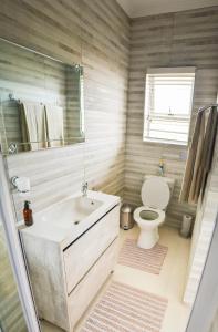 Koupelna v ubytování Settle inn Self Catering Units