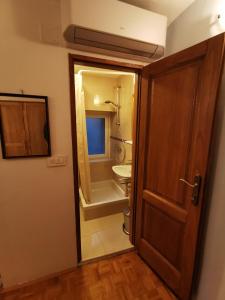 Koupelna v ubytování Authentico Deluxe Stari Grad + 23 fotografií