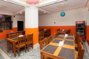 Restoran või mõni muu söögikoht majutusasutuses Kathmandu Regency Hotel