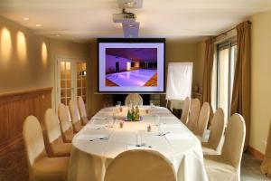 TV a/nebo společenská místnost v ubytování Hotel des Bains & Wellness