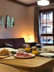 Opciones de desayuno disponibles en ARC 1950 - Superbe appartement skis aux pieds