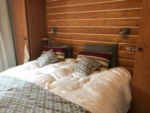 Cama o camas de una habitación en ARC 1950 - Superbe appartement skis aux pieds