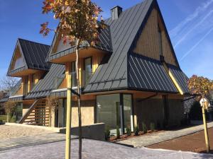 Το κτήριο όπου στεγάζεται  το διαμέρισμα