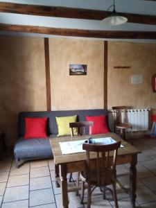 A seating area at Masico Santana