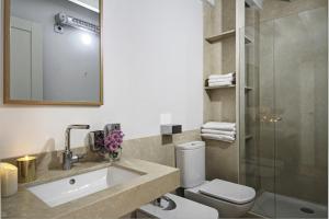 Ein Badezimmer in der Unterkunft Duplex Lux Escudo del Carmen