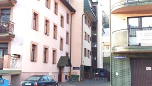 Budova, v ktorej sa apartmán nachádza