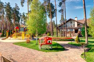 Kawasan permainan kanak-kanak di Veselyj Zajets