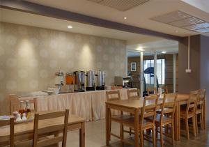 Restaurace v ubytování Prom Ratchada Hotel