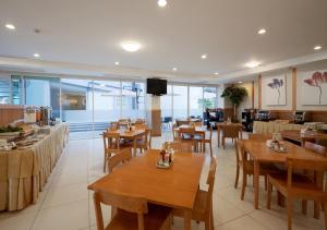 Restaurace v ubytování Prom Ratchada Hotel