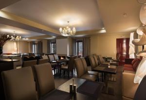 A restaurant or other place to eat at Lagadia 4 Seasons Hotel