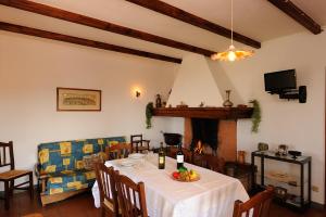 A restaurant or other place to eat at Poggio delle Api