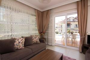 Posezení v ubytování Körfez Garden Apartments