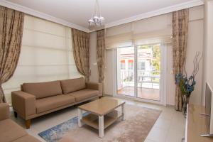 Posezení v ubytování Körfez Garden Apartments