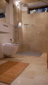 Koupelna v ubytování LIEBLINGSECK - nachhaltige Ferienwohnung direkt am Chiemsee