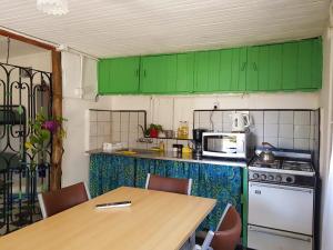 Kuchyň nebo kuchyňský kout v ubytování La Casita de Monte