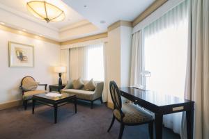 Posezení v ubytování JR Hotel Clement Takamatsu