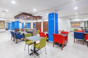 Posezení v ubytování Holiday Inn Express Port Lavaca by IHG