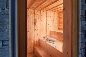 A bathroom at Chalet SALENA luxury lodge