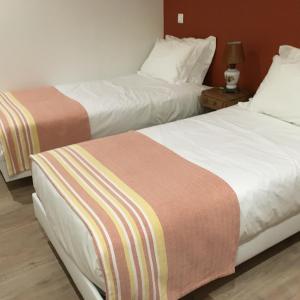 Cama o camas de una habitación en Sonetos do Tejo