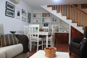 Posedenie v ubytovaní Alojamiento Rural Fuente De La Glorieta + 37 fotografií