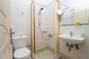 Ένα μπάνιο στο Aegealis Studios