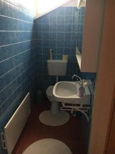 Kúpeľňa v ubytovaní Katarina's cozy bungalov