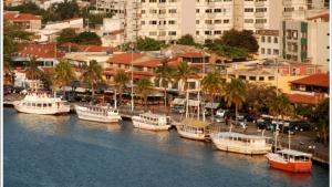 Θέα στο ποτάμι κοντά σε αυτό το bed & breakfast