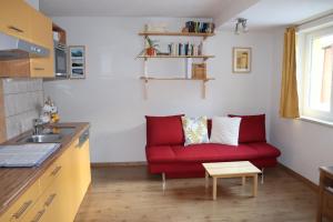 A kitchen or kitchenette at Haus Aperies