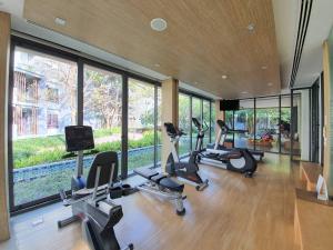 The fitness centre and/or fitness facilities at Baan S.W.A.T by 23 Degree Khao Yai