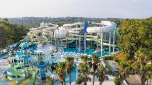 an image of a water park with a water slide at Paloma Finesse Side in Side