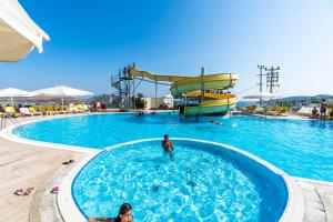 Bazén v ubytování Afytos Bodrum nebo v jeho okolí