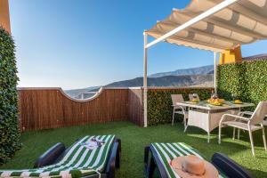 En generel udsigt til bjerge eller udsigt til bjerge taget fra lejligheden