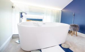 Ένα μπάνιο στο Connemara Sands Hotel & Spa