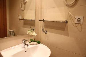 Kúpeľňa v ubytovaní Apartaments Centre Figueres + 37 fotografií