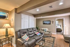 Χώρος καθιστικού στο Private Dock, Views Waterfront Rockport Home!