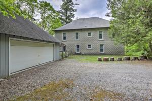 Το κτήριο όπου στεγάζεται  η παραθεριστική κατοικία